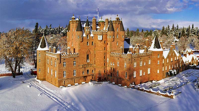 glamis castle in scotland